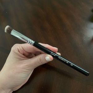 Sigma P80 makeup brush